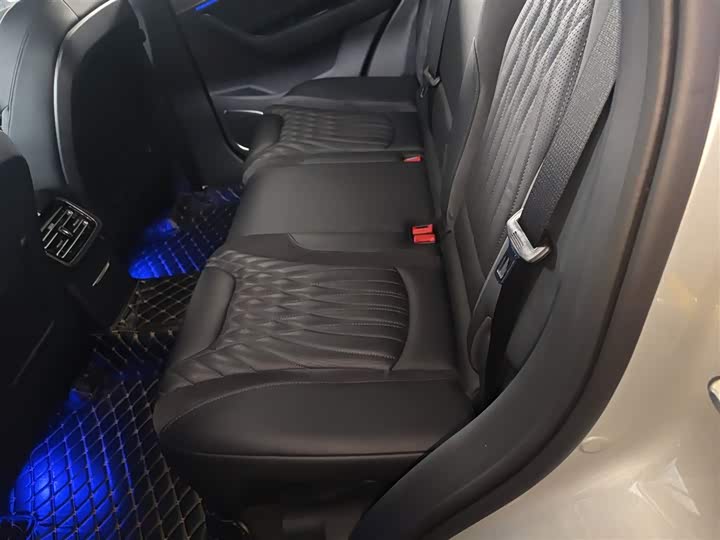 Hongqi HS5 2023 2.0 T Pro — фото 17