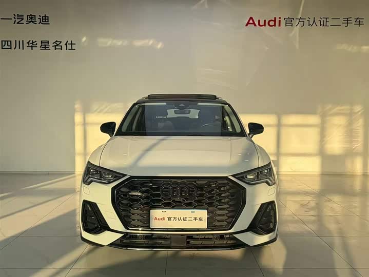 Audi Q3 Sportback 2023 45 TFSI quattro Luxury — фото 2