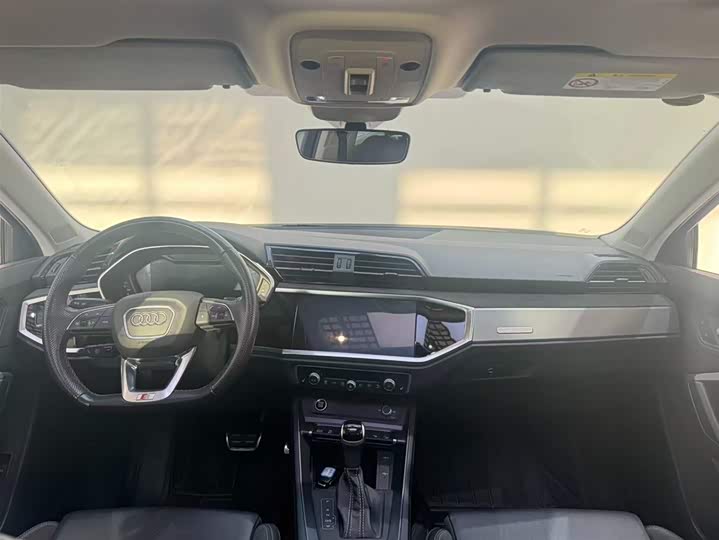 Audi Q3 Sportback 2023 45 TFSI quattro Luxury — фото 7