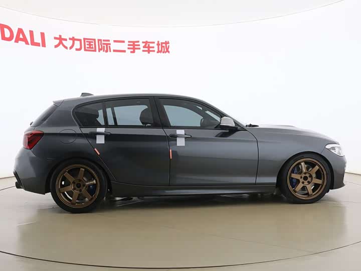 BMW 1-Series 2018 M 140i — фото 6