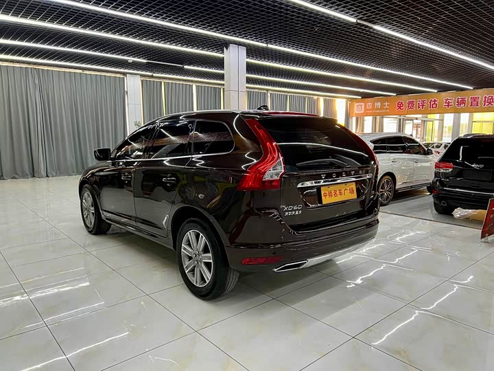 Volvo XC60 2017 T 5 AWD — фото 4