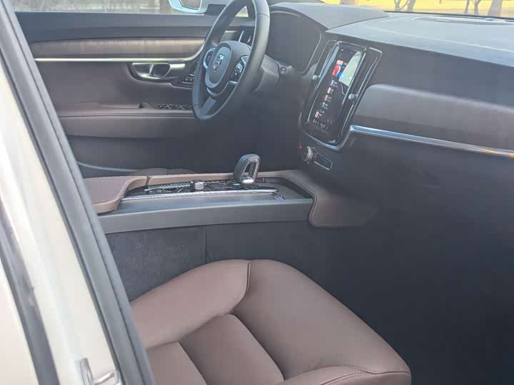 Volvo V90 2023 Cross Country B 5 AWD — фото 15