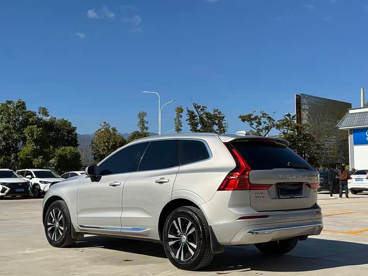 Volvo XC60 2024 B 5 4 WD — фото 7