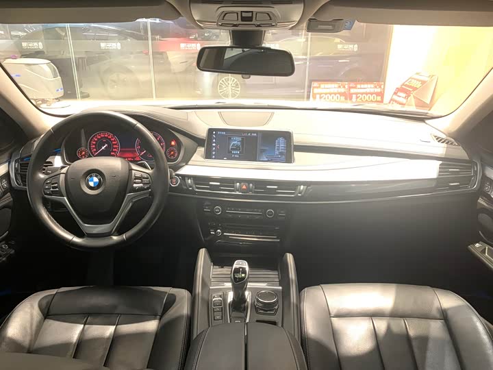 BMW X6 2018 x Drive 35i Leading — фото 8