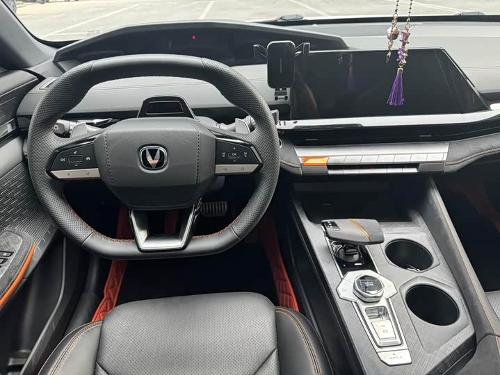Changan UNI-V 2022 1.5 T — фото 8