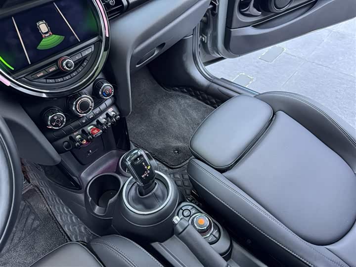 MINI Hatch — фото 12