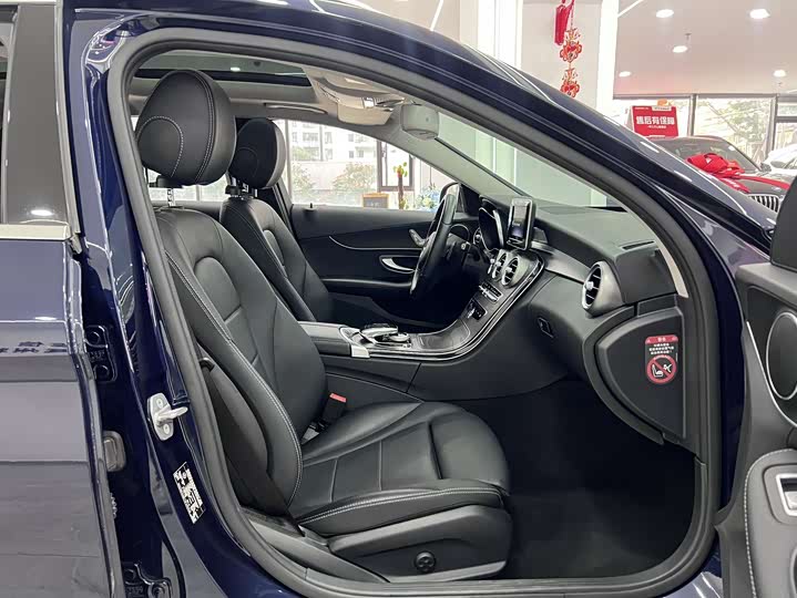 Mercedes-Benz C-Class 2018 C 180 — фото 14