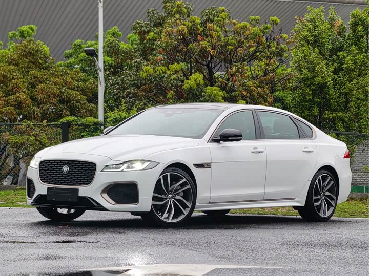 Jaguar XFL 2024 2.0 T P 300 4 WD — фото 1
