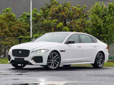 Jaguar XFL 2024 2.0 T P 300 4 WD — фото 27