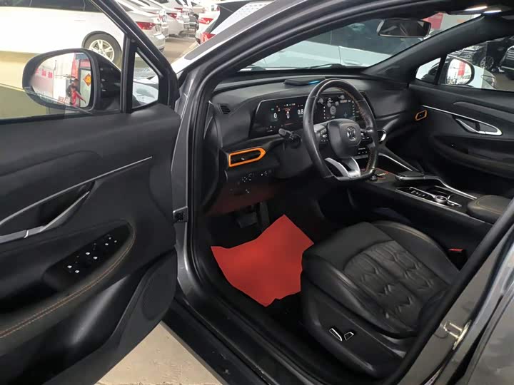 Changan UNI-T 2022 1.5 T Premium — фото 16