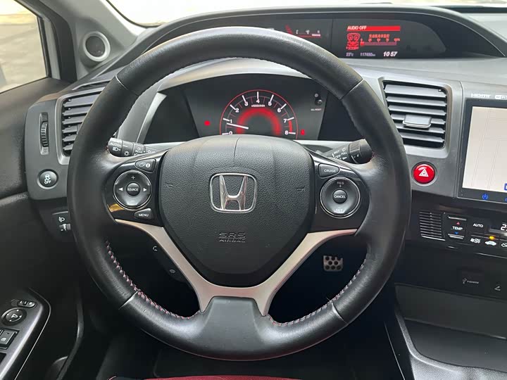 Honda Civic — фото 32