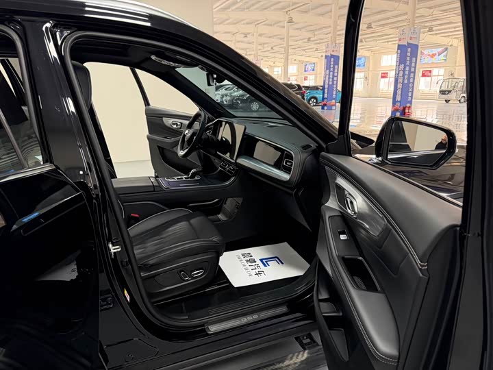 Trumpchi GS8 2022 2.0 TGDI 2 WD ( ) — фото 13