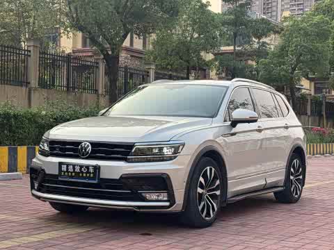 Volkswagen Tiguan L — фото 25