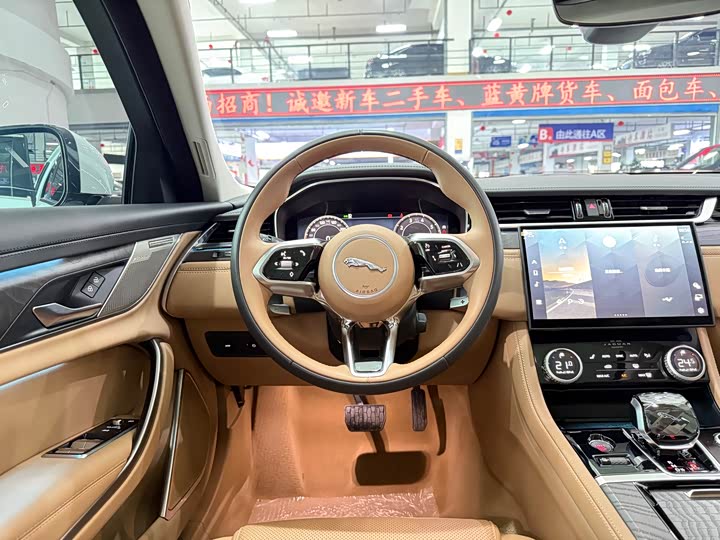 Jaguar XFL 2025 2.0 T P 250 2 WD — фото 14