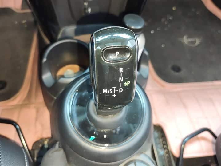 MINI Hatch — фото 16