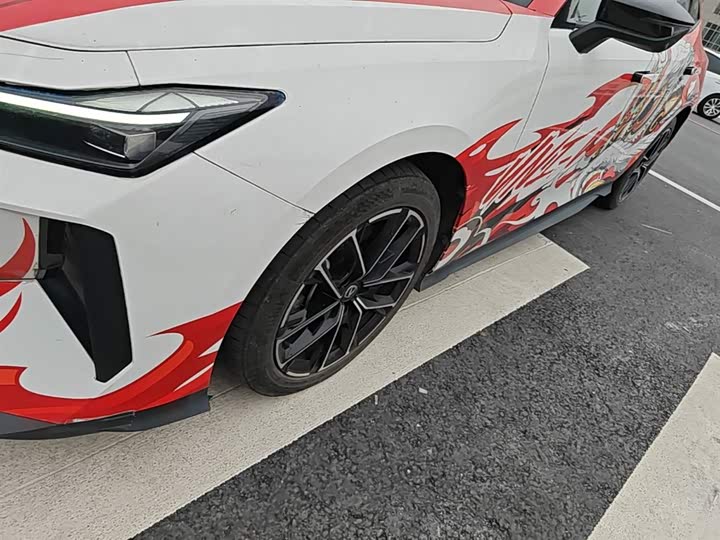 Changan UNI-V 2024 i DD 136km — фото 23