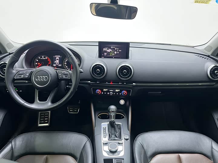 Audi A3 2018 30 Limousine 35 TFSI — фото 6