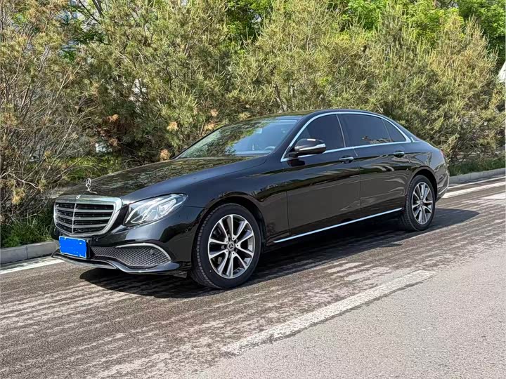 Mercedes-Benz E-Class 2016 E 200 L — фото 13