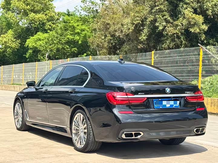 BMW 7 Series — фото 3