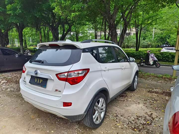 Changan CS35 2016 1.6 L MTLuxury V — фото 4