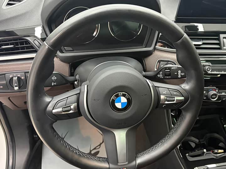 BMW X1 sDrive20Li премиум — фото 9