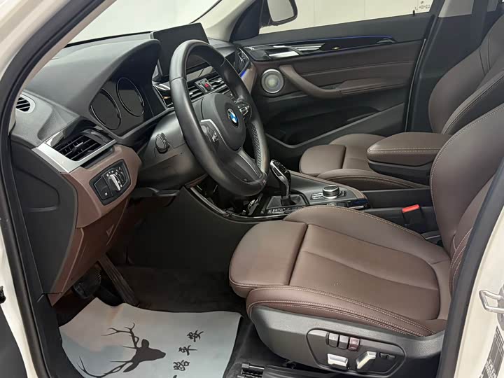 BMW X1 sDrive20Li премиум — фото 10
