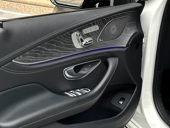 Mercedes-Benz CLS 2022 CLS 300 — фото 13