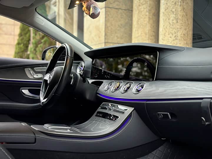 Mercedes-Benz CLS 2022 CLS 300 — фото 14