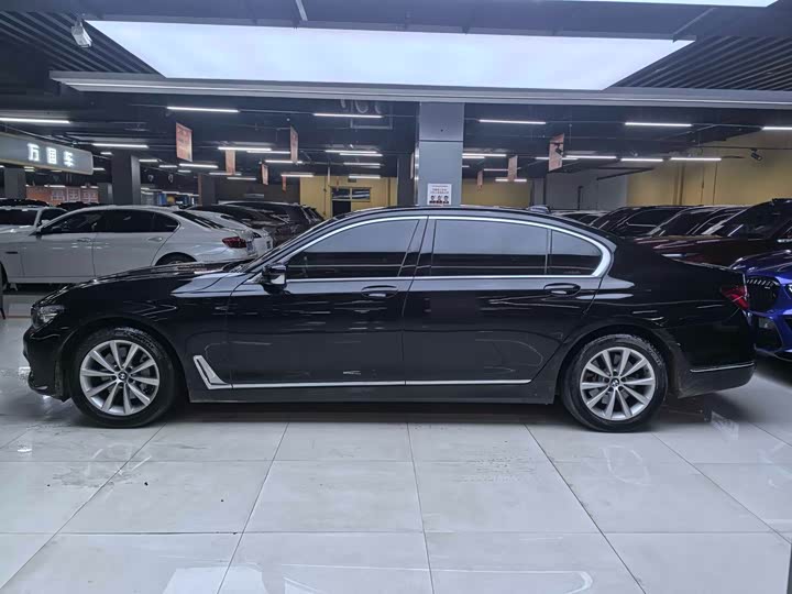 BMW 7 Series 730Li продвинутая — фото 3