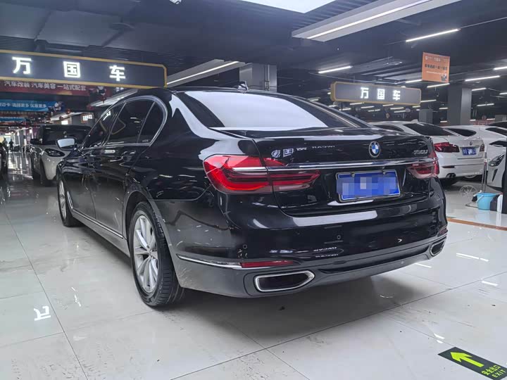 BMW 7 Series 730Li продвинутая — фото 4