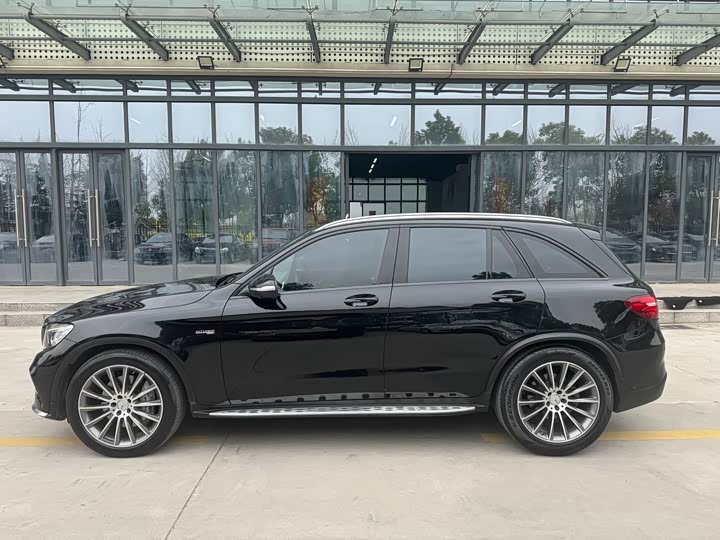 Mercedes-Benz GLC 2017 AMG GLC 43 4 MATIC — фото 4