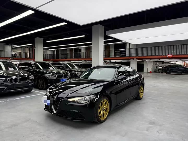 Alfa Romeo Giulia 2020 2.0 T 280 HP — фото 1