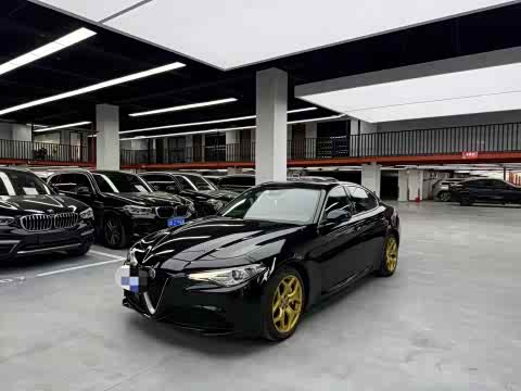 Alfa Romeo Giulia 2020 2.0 T 280 HP — фото 19
