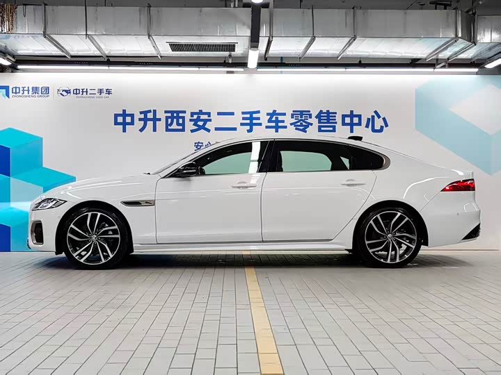 Jaguar XFL 2024 2.0 T P 300 4 WD — фото 3