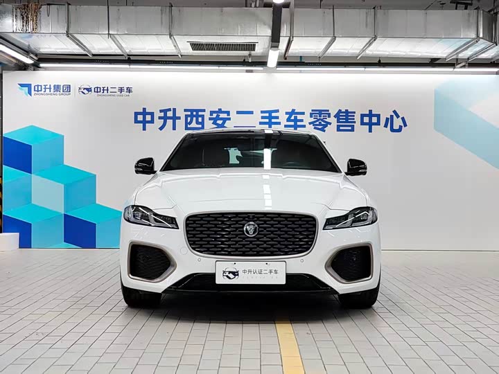 Jaguar XFL 2024 2.0 T P 300 4 WD — фото 2