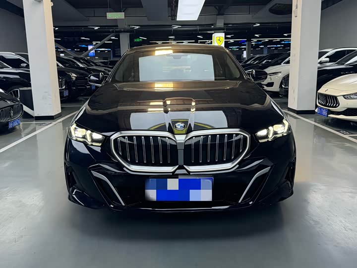 BMW 5 Series 525Li люкс-пакет — фото 2