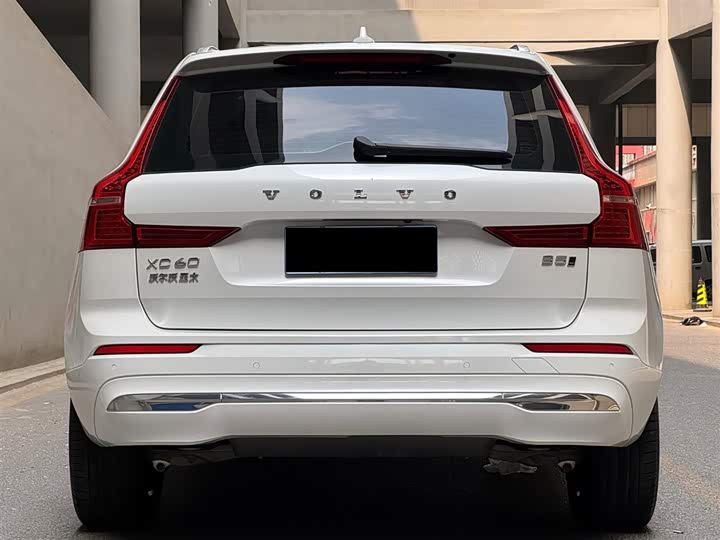 Volvo XC60 2022 B 5 4 WD — фото 4