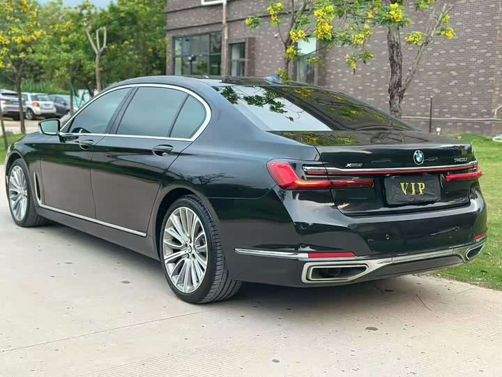 BMW 7-Series 2019 740 Li Leading — фото 5