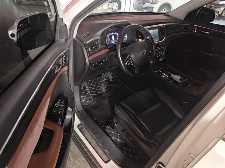 Trumpchi GS8 2017 320 T 2 WD ( ) — фото 16