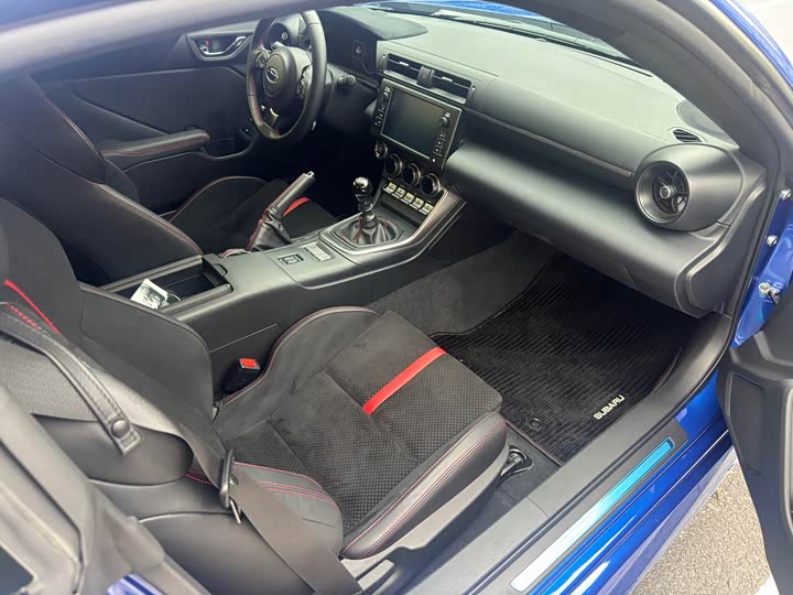 Subaru BRZ 2022 2.4 L MT — фото 7