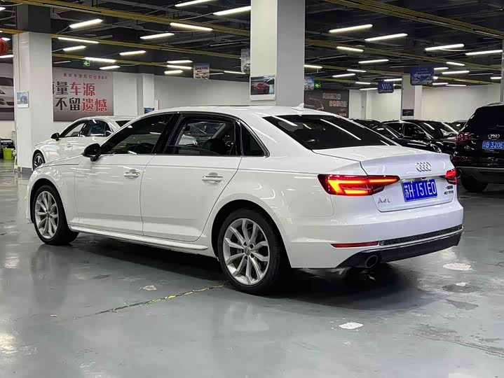 Audi A4L 2018 30 40 TFSI — фото 7