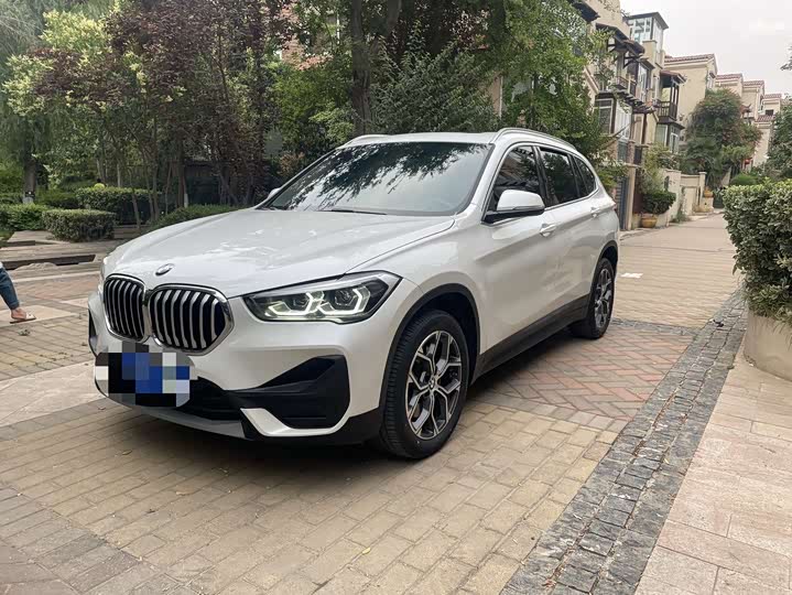 BMW X1 2022 s Drive 25 Li Leading