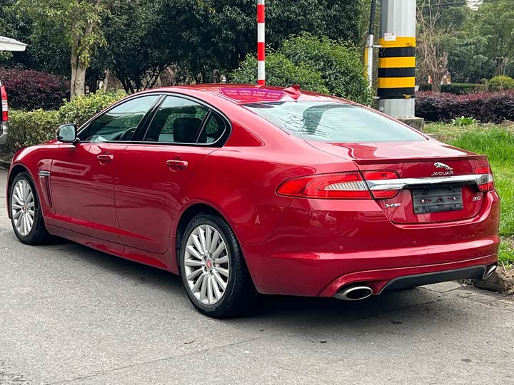 Jaguar XF 2015 XF 3.0 SC R-Sport — фото 3