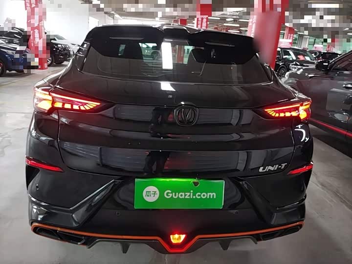 Changan UNI-T 2022 1.5 T Premium — фото 6