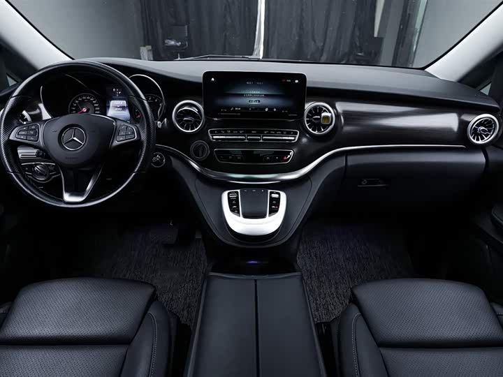 Mercedes-Benz V-Class V 260 — фото 11