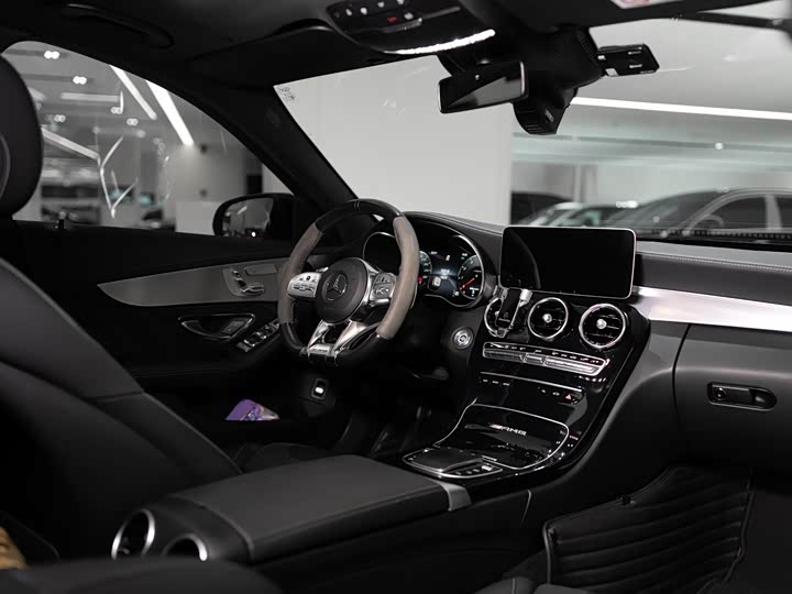 Mercedes-Benz C-Class 2019 AMG C 63 — фото 10