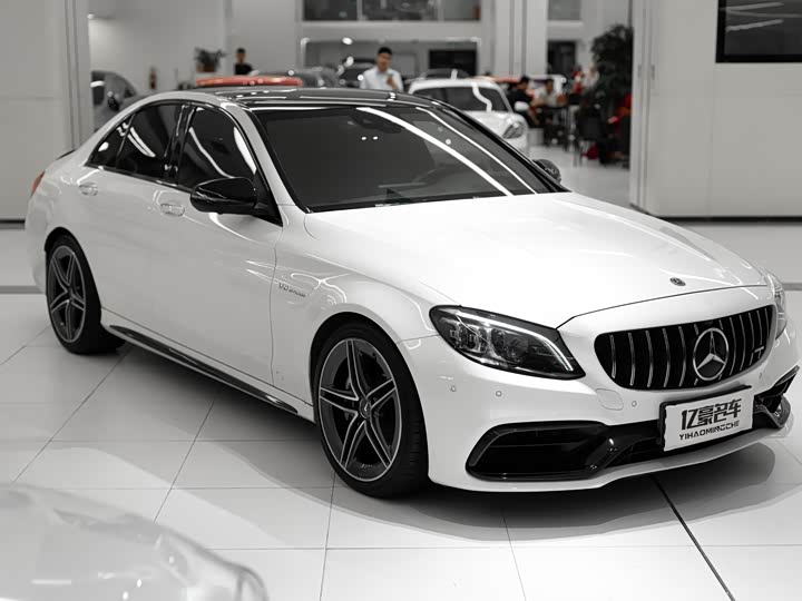 Mercedes-Benz C-Class 2019 AMG C 63 — фото 2