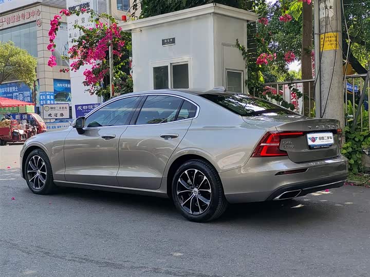 Volvo S60 2022 B 4 — фото 4