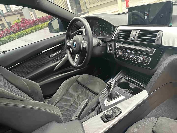 BMW 3-Series 2017 320i MSport — фото 22