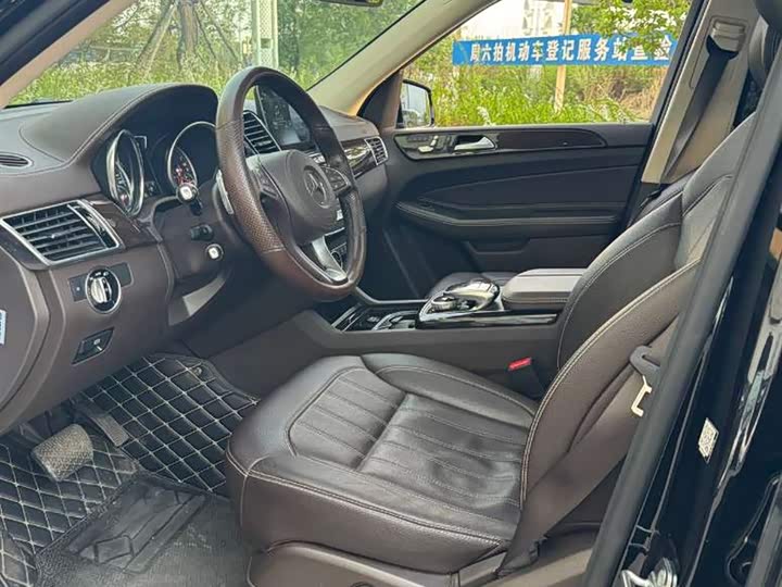 Mercedes-Benz GLS 2018 GLS 400 4 MATIC — фото 7